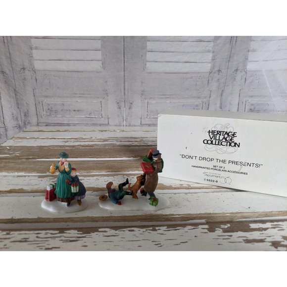 Dept 56 55328 don't drop the presents heritage vil